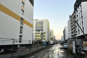 квартира за адресою Героїв Крут вул.