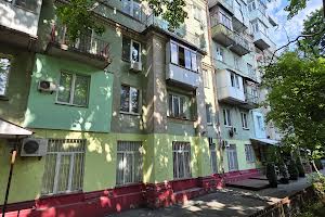 комерційна за адресою Кловський узвіз, 4