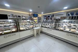 коммерческая по адресу Ольжича ул., 4
