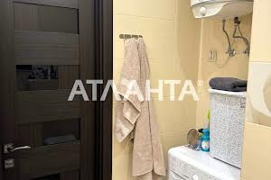 квартира за адресою Літературна вул., 8