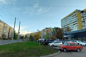 квартира за адресою пр.Героїв, 21