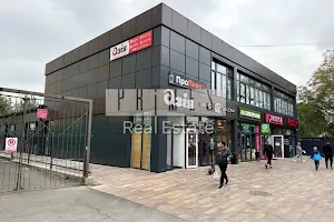 коммерческая по адресу Левка Лук'яненка, 64/1