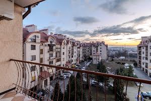 квартира за адресою Павла Тичини вул., 2б