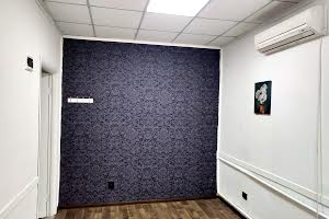 комерційна за адресою Королеви Єлизавети, 15