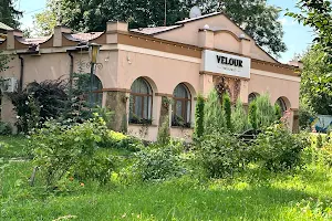 комерційна за адресою Незалежності, 4