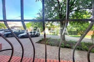 комерційна за адресою Левітана вул., 62