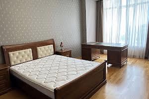 квартира по адресу Французский бульв., 22/2