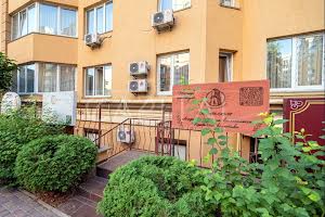 комерційна за адресою Миру вул., 41