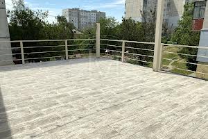 комерційна за адресою Шкільна вул. (Юрія Гагаріна), 3