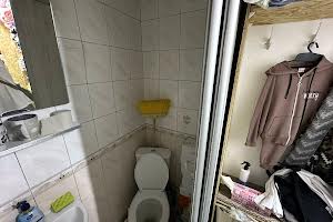 комерційна за адресою 15 Квітня вул., 2