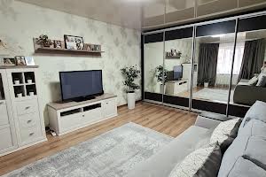 квартира по адресу Довженко ул., 8-Б