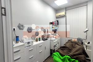 комерційна за адресою Костянтинівська вул., 27-Б
