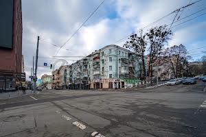 комерційна за адресою Саксаганського вул., 42