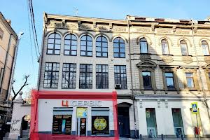 коммерческая по адресу Харьковская ул., 3