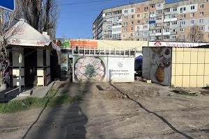 коммерческая по адресу Полтавская ул.