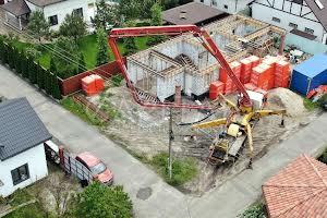 будинок за адресою с. Вишеньки, Квіткова