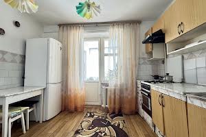 квартира за адресою Героїв Майдану вул. (Червоноармійська), 87-В