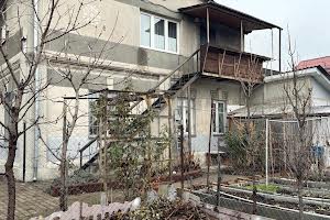 дом по адресу центральна