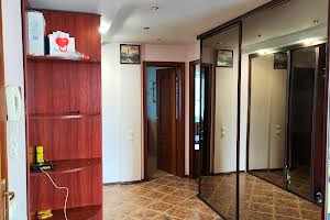 квартира за адресою Космонавтів вул., 8