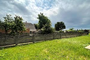 будинок за адресою коновальця, 4