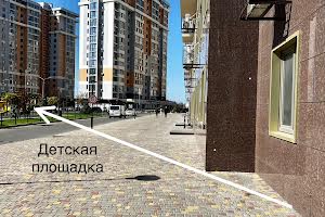 комерційна за адресою Перлинна вул., 12