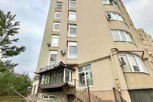 комерційна за адресою Харківська вул., 3/2