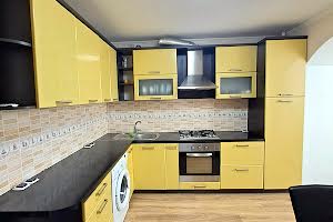 квартира за адресою Крайня, 1