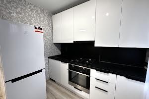 квартира за адресою Чорновола вул., 96