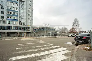 комерційна за адресою Миколи Ушакова вул., 1-Д