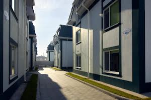 комерційна за адресою Дипломатична, 3