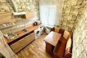 квартира за адресою Металургів просп., 9