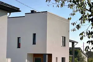 будинок за адресою Романа Шухевича вул., 112