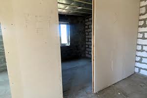 квартира за адресою Космонавтів вул., 66а