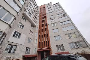 квартира за адресою Злуки, 8