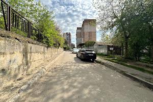 ділянка за адресою Кирила Студинського вул., 12