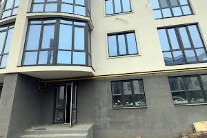 коммерческая по адресу Захисників, 19