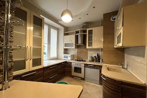 квартира за адресою Ракітіна, 13