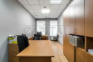 комерційна за адресою Воздвиженська вул., 43
