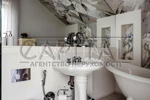 будинок за адресою с. Іванковичі, Зоряна