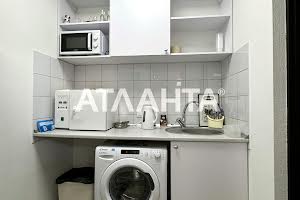 комерційна за адресою Зоопаркова вул., 10