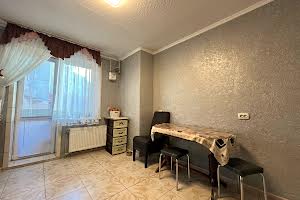 квартира за адресою Красносільського вул., 71А