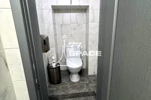 комерційна за адресою Київ, Костельна вул., 9