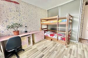 квартира за адресою Зоопарковая, 8