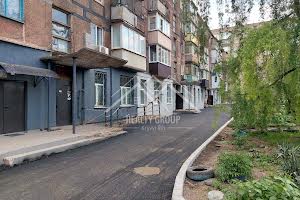 квартира за адресою Кобилянського вул., 199