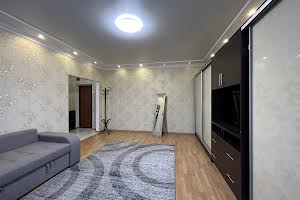 квартира за адресою Задворецька вул., 1а