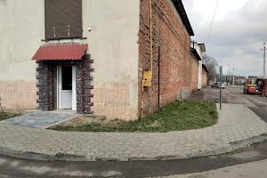 комерційна за адресою Українських Декабристів, 45А