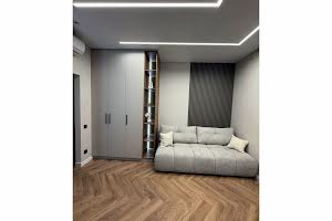 квартира за адресою Краснова вул., 3