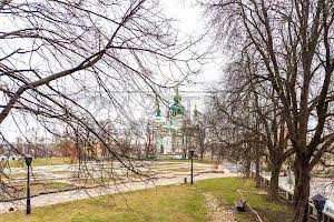 комерційна за адресою Київ, Володимирська вул., 4