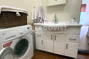 дом по адресу молодіжна