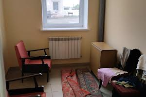 комерційна за адресою Центральна, 1